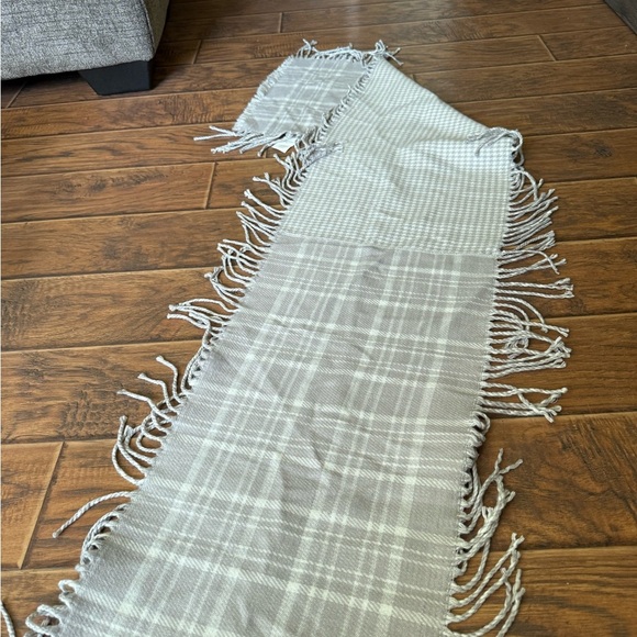 Tristan Light Gray Checkered Scarf with Fringe - Picture 2 of 3